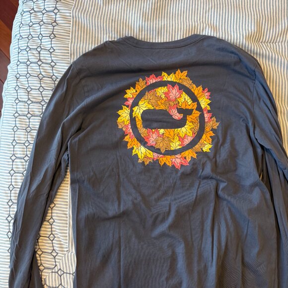 VINEYARD VINES BLUE FAL. LONG SLEEVE T-SHIRT, SIZE SMALL - Picture 2 of 3